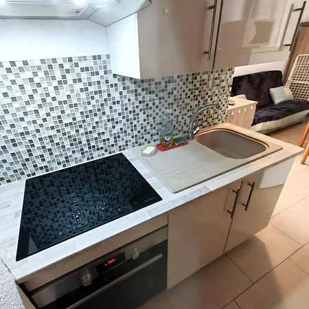 Charmant T2 Renove Pour 4 Pers, Piscine, Tennis, Parking, A 100m De La Plage - Fr-1-607-192 아파트 *